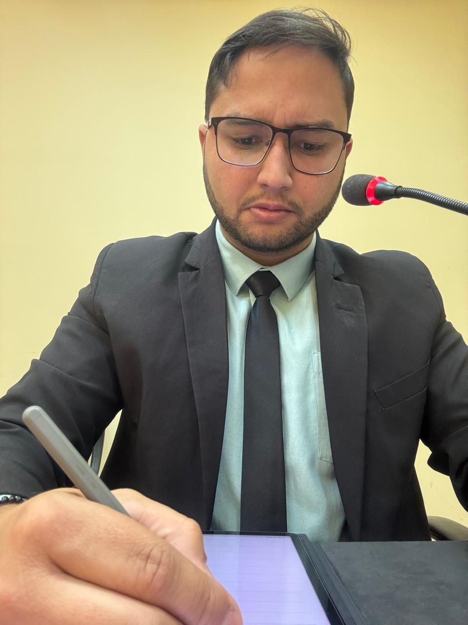 Dr. Wesley Roriz em audiência