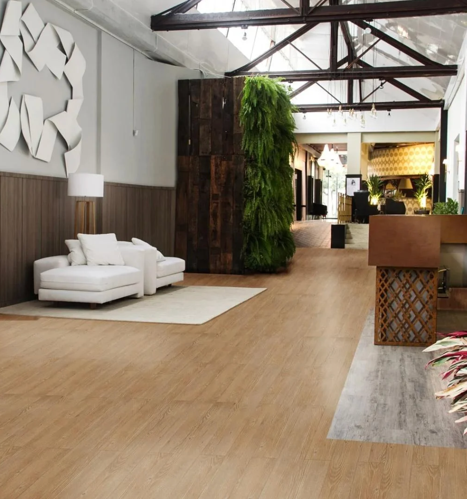 Piso Vinílico (LVT/SPC)