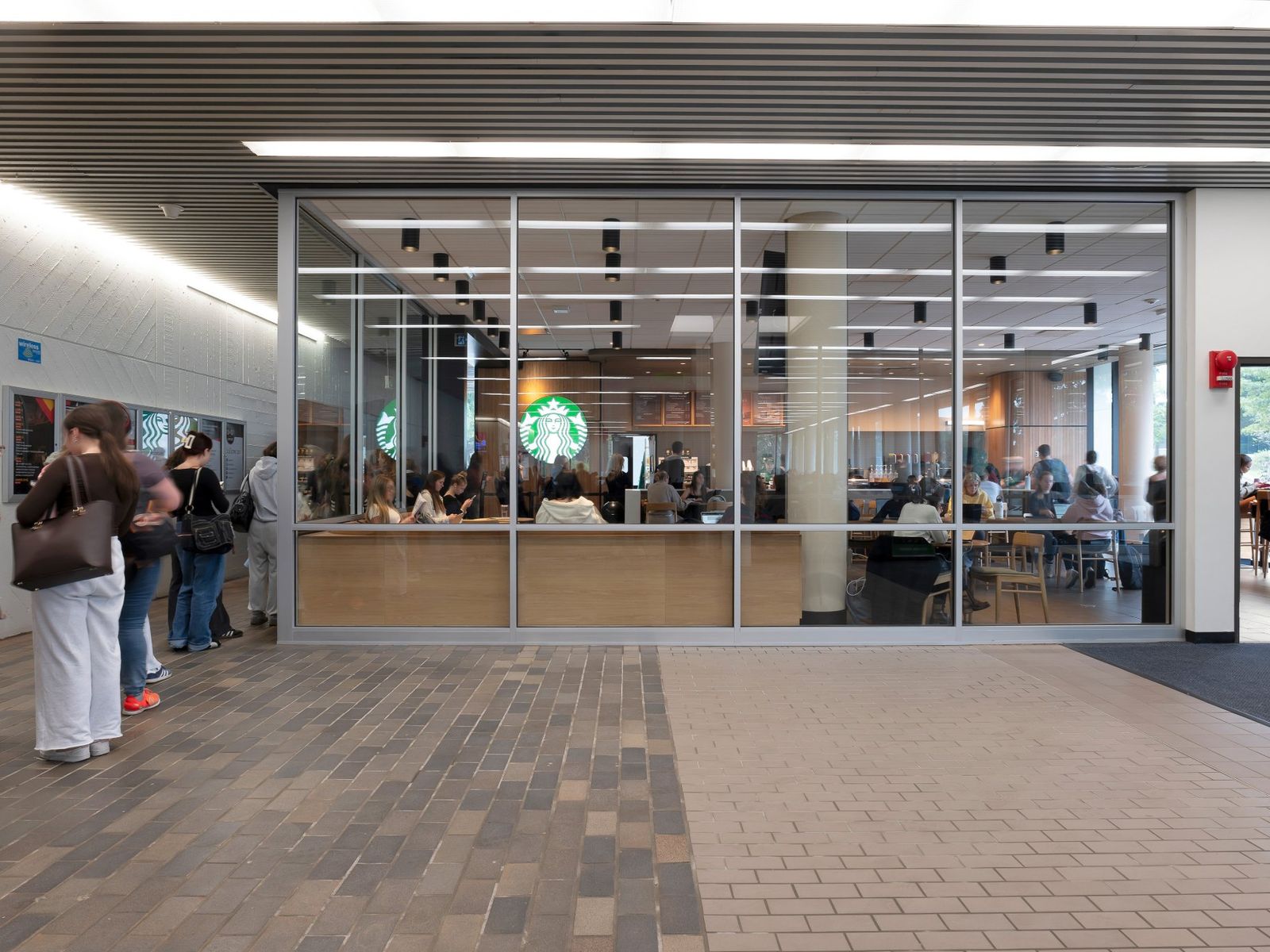 Starbucks Interior — University of Guelph
