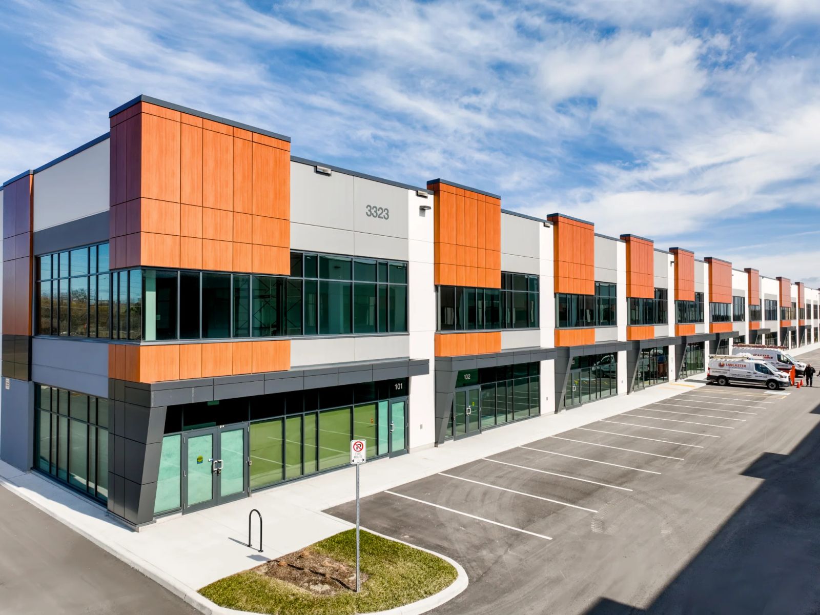 Commercial Units 3323 — Exterior