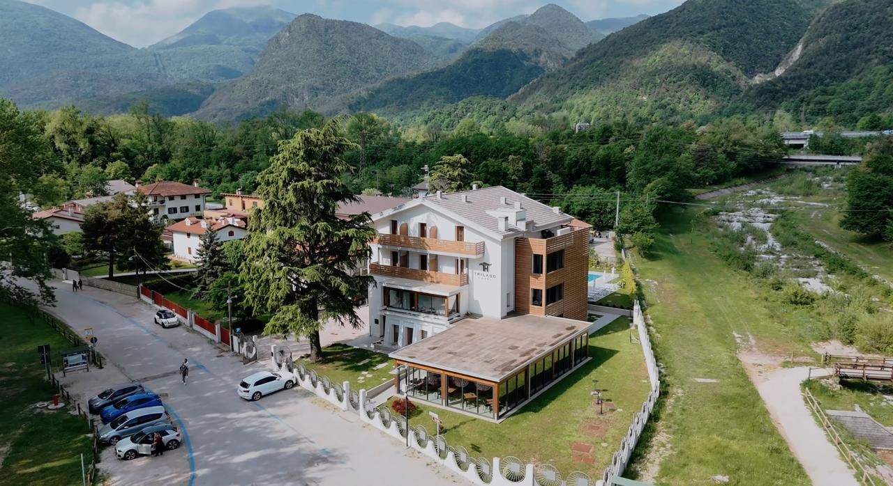 Hotel Trilago Trasaghis Italien Luftaufnahme